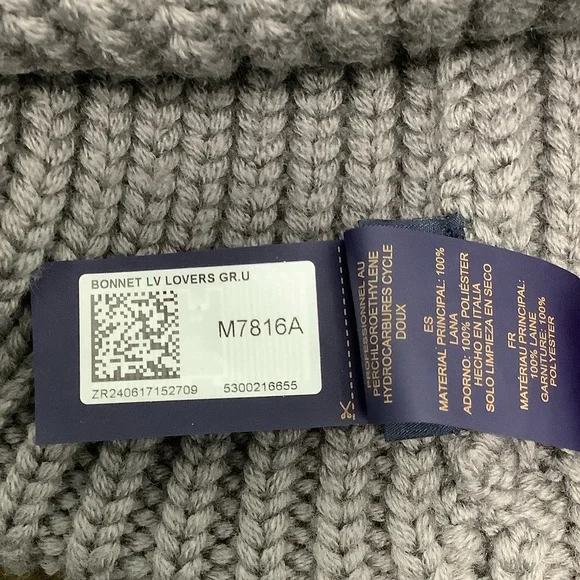 Louis Vuitton Light Grey Wool Beanie with Blue LV Logo Embroidery M7816A - Picture 3 of 5